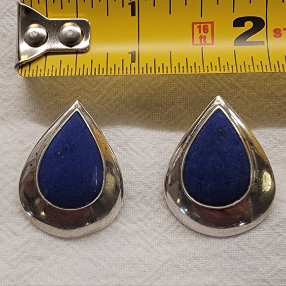 Elegant Silver and Lapis Lazuli Teardrop Earrings - Picture 3 of 3